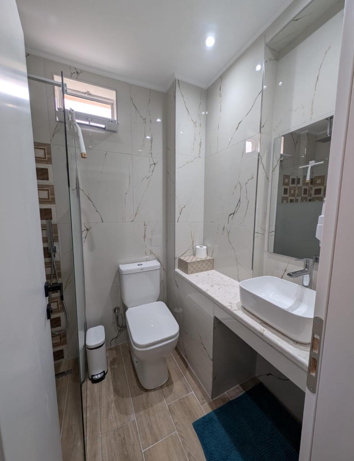 Areti Rooms Hotel Himare Exteriör bild